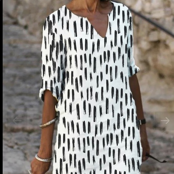 Womens dress. Size large. New with tags. Lightweight - Picture 5 of 5